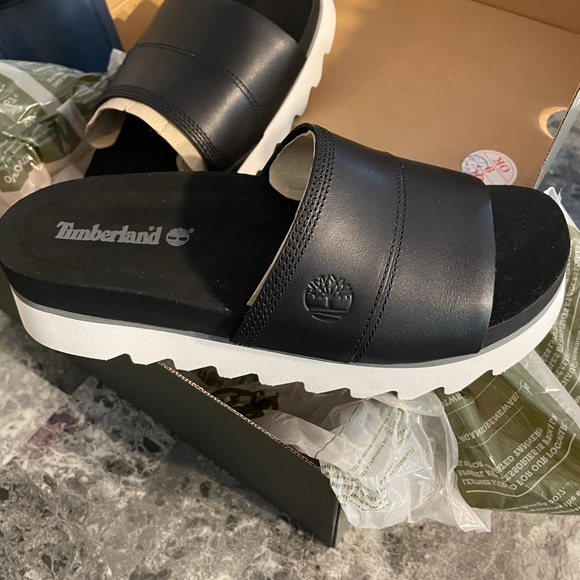 Black Timberland Women’s Size 7 - Picture 2 of 4